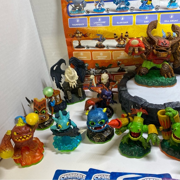 Lot of 20 Various Skylander Figures Portal + Cards Map Case VGC No Duplicates - Picture 9 of 11